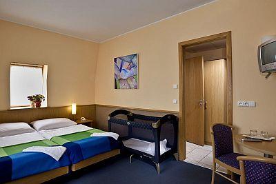 Business Hotel Jagelló Budapest - ブダペスト12区のブダ側にある格安ホテルです - ✔️ Hotel Jagello*** Budapest ✔️ ビジネスホテル Jagello