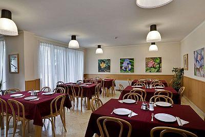 Business Hotel Jagello - ブダペスト の中心にあるビジネスホテルの食堂です - Hotel Jagello*** Budapest - ビジネスホテル Jagello ブダペスト