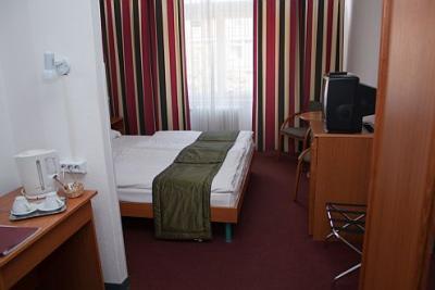 Hotel Griff -  ホテル　グリフはお手頃価格でご宿泊できるブダペストのブダ側にあるホテルです - Hotel Griff Budapest ***- ブダペスト